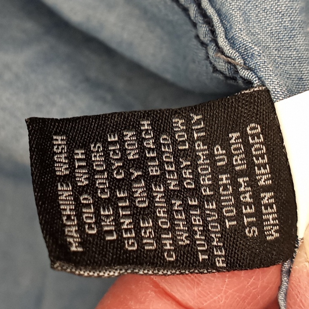 Torrid medium wash denim button-up shirt - Picture 10 of 14